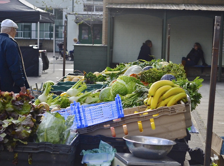 fresh produce market fruit vegetables newington green london